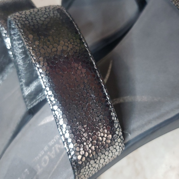 Naot Women's Dark Gray Silver Metallic Slide Sandals Size 11 - Picture 4 of 7